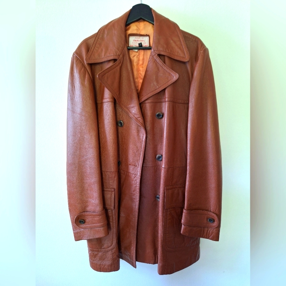 Vintage--- 42’ Leather Jacket made in Israel Exclusively for Hughes & Hatcher